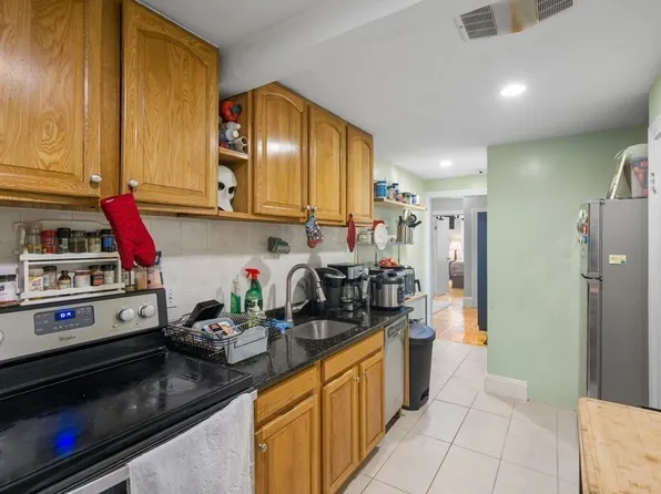 56 Park Vale Ave APT 12, Allston, MA 02134