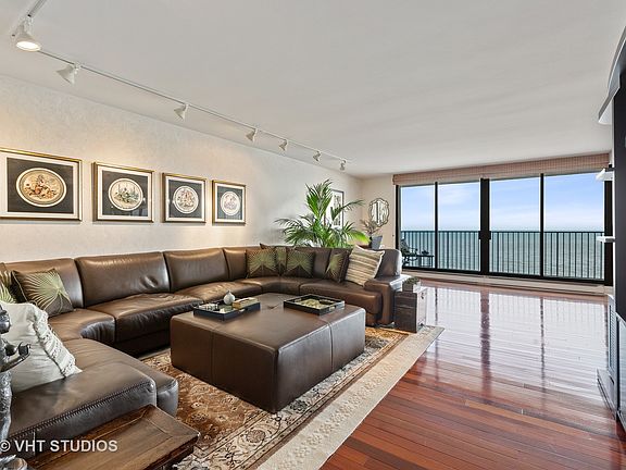 3rd image of 1212 N Lake Shore Dr APT 10CS