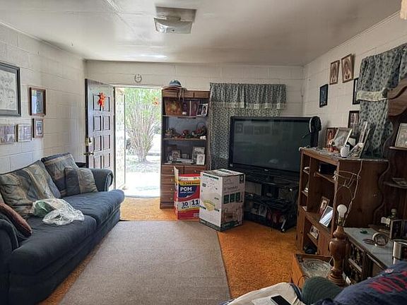 3rd image of 306 S Kenneth Ave