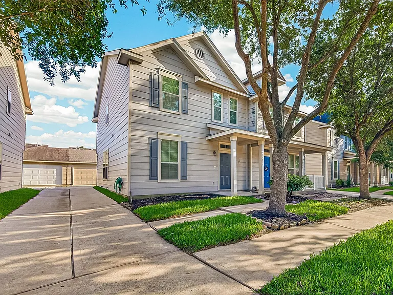 16743 Libson Falls Dr — Photo 2