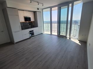 1 Fairview Rd E #3002, Mississauga, ON L5A4C6