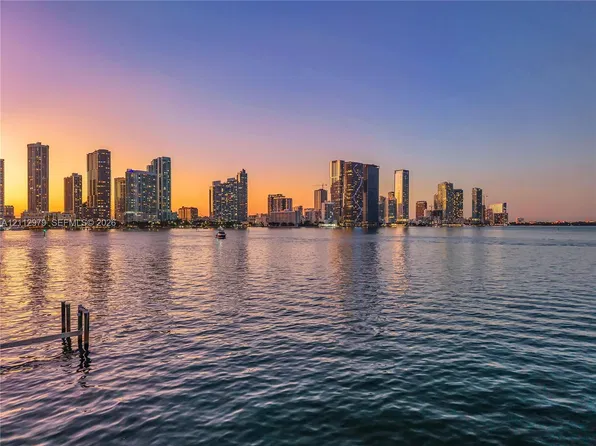 851 N Venetian Dr, Miami Beach, FL 33139
