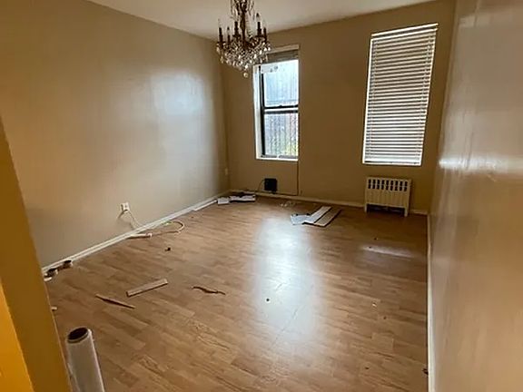 2nd image of 209 Avenue F #B4