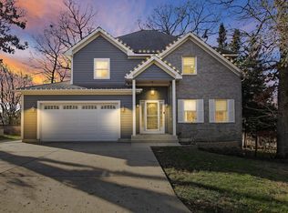 819 Black Partridge Rd, McHenry, IL 60051