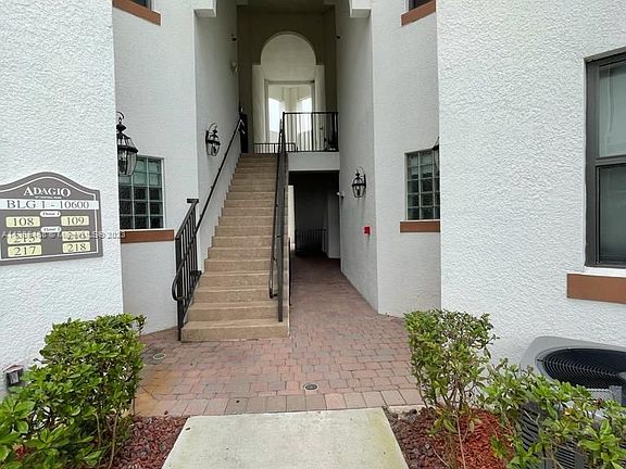 5th image of 10600 NW 88th St APT 108