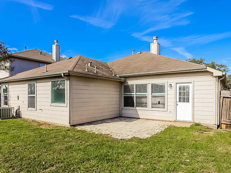 6227 Channelbrook Ln — Photo 16
