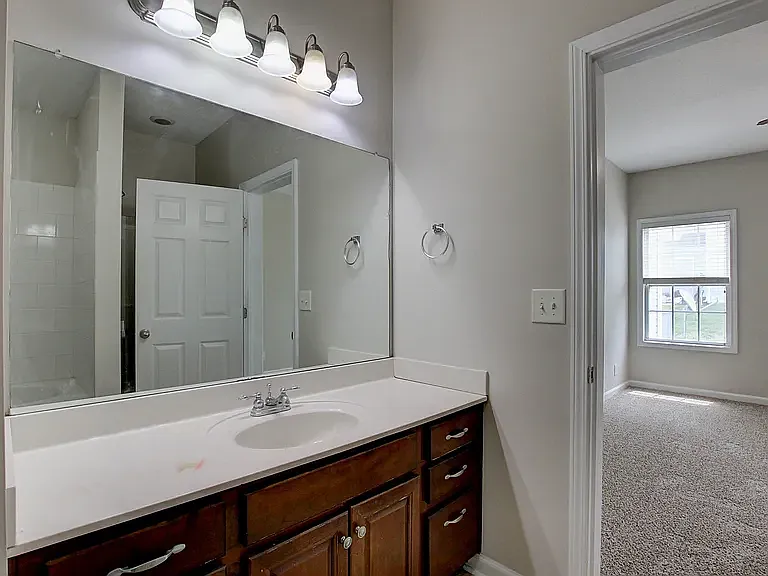 146 Alexander Blvd — Photo 16