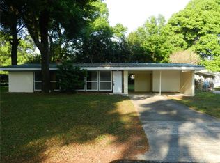 2534 Meadowview Ln, Deland, FL 32720