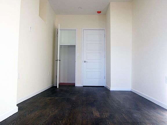 4th image of 360 E 23rd St #2A