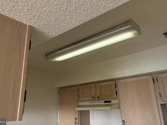4th image of 1504 Lincoln Way APT 108
