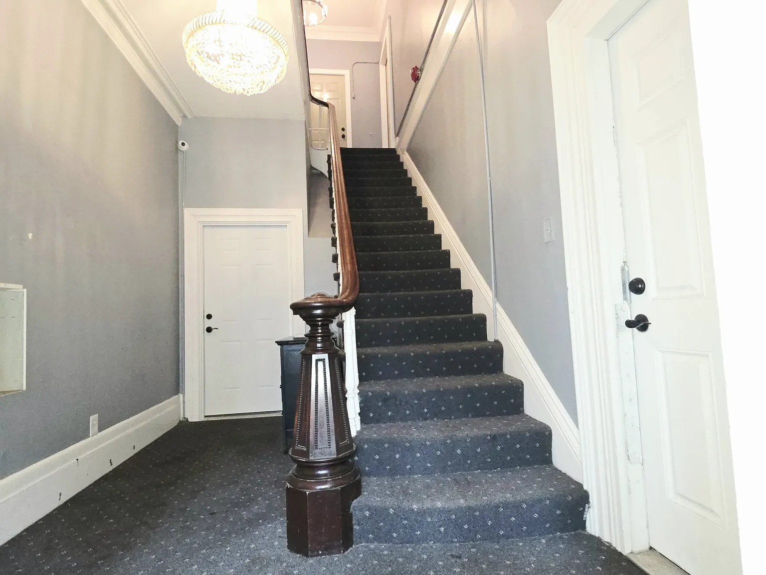 1 bed, 750 sqft, $1,850 — Photo 2