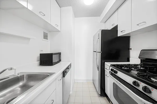 Rented by Oxford Property Group | media 4