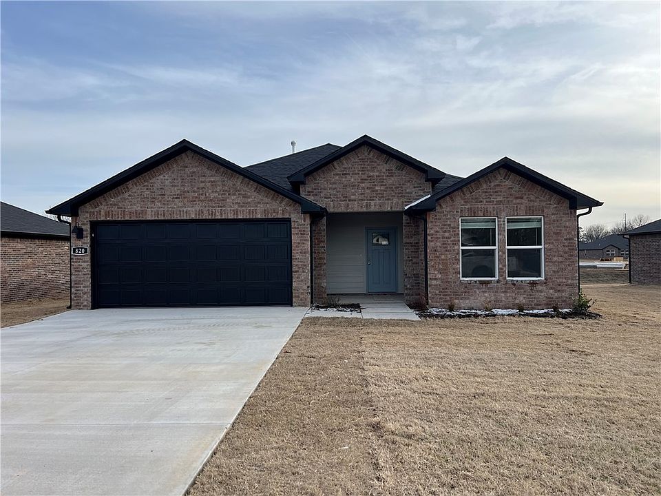 1st image of 820 Picard Ave