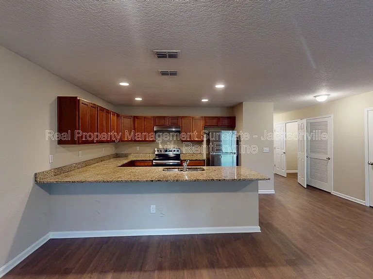 711 Cahoon Rd N — Photo 16