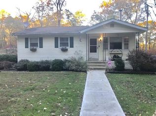 2 Woodlawn Dr, Byram Township, NJ 07821