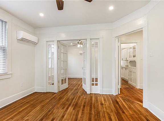 5th image of 7214 Green St