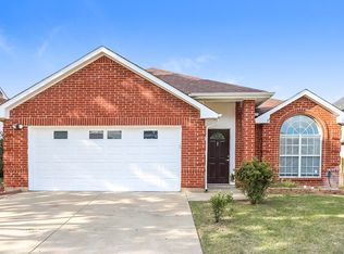 9097 Elbe Trl, Fort Worth, TX 76118