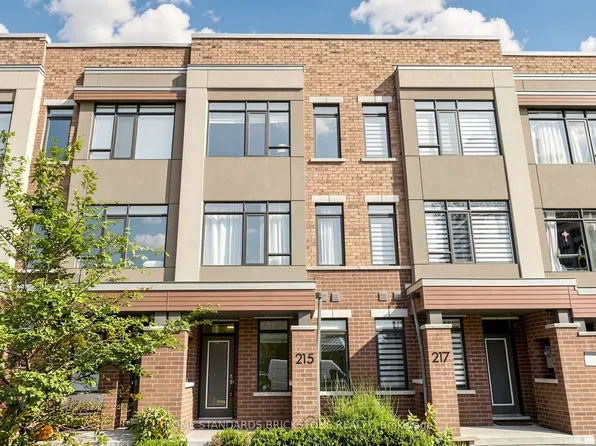215 Salterton Cir, Vaughan, ON L6A 4Z2