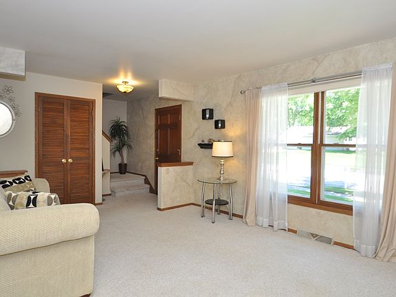 5th image of 2334 Kensington Dr