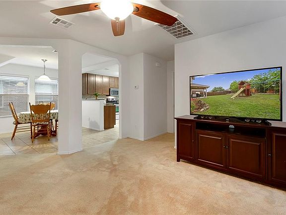 5th image of 312 Kingfisher Ln