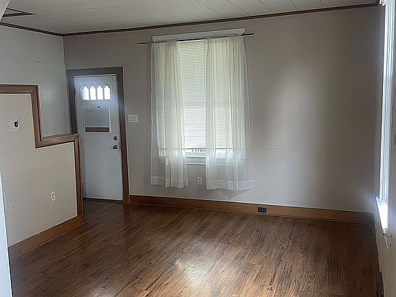 2nd image of 1329 Indiana Ave