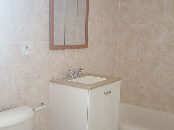 2nd image of 10755 118th St