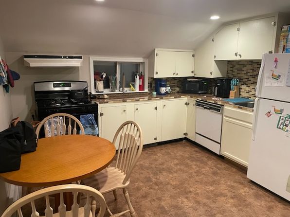 2396 Lower Demunds Rd APT B