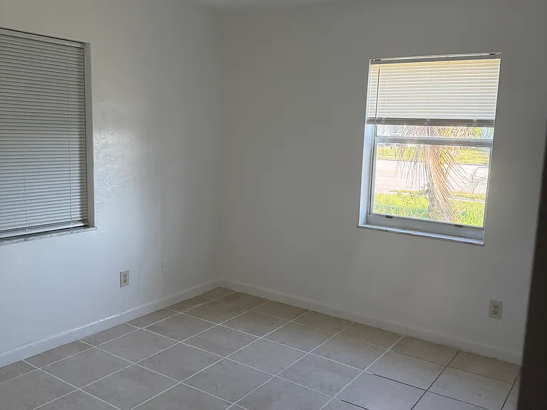 1st Bed room