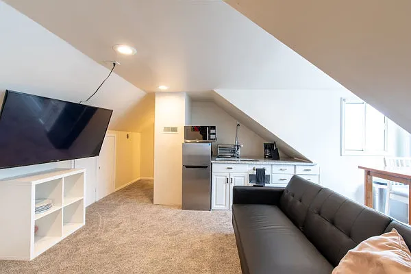 45 East 500 North Apt B — Photo 2