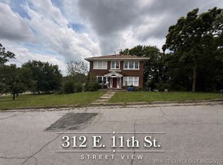 312 E 11th St, Pawhuska, OK 74056
