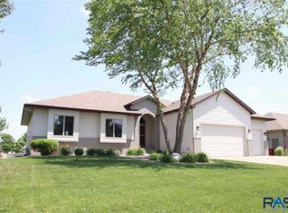3708 S Bedford Ave, Sioux Falls, SD 57103