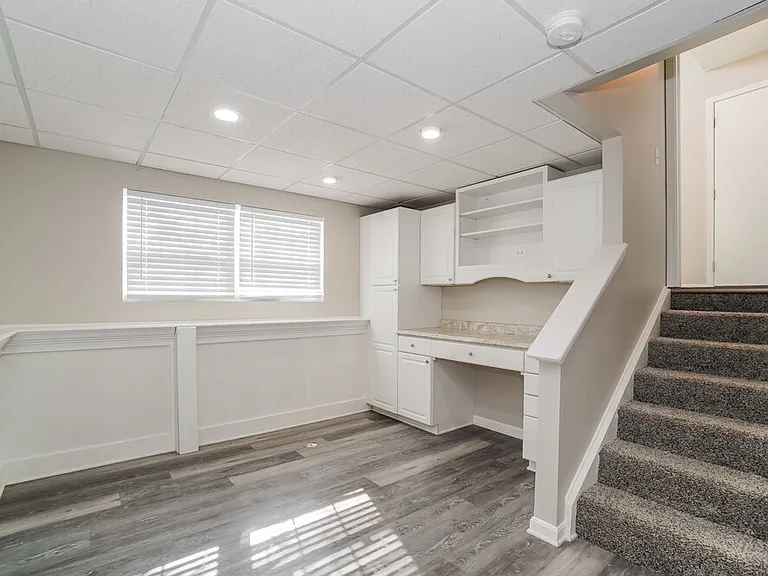 255 Whitewater Ct — Photo 12