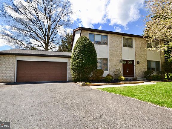 2nd image of 3750 Spring Lake Ln