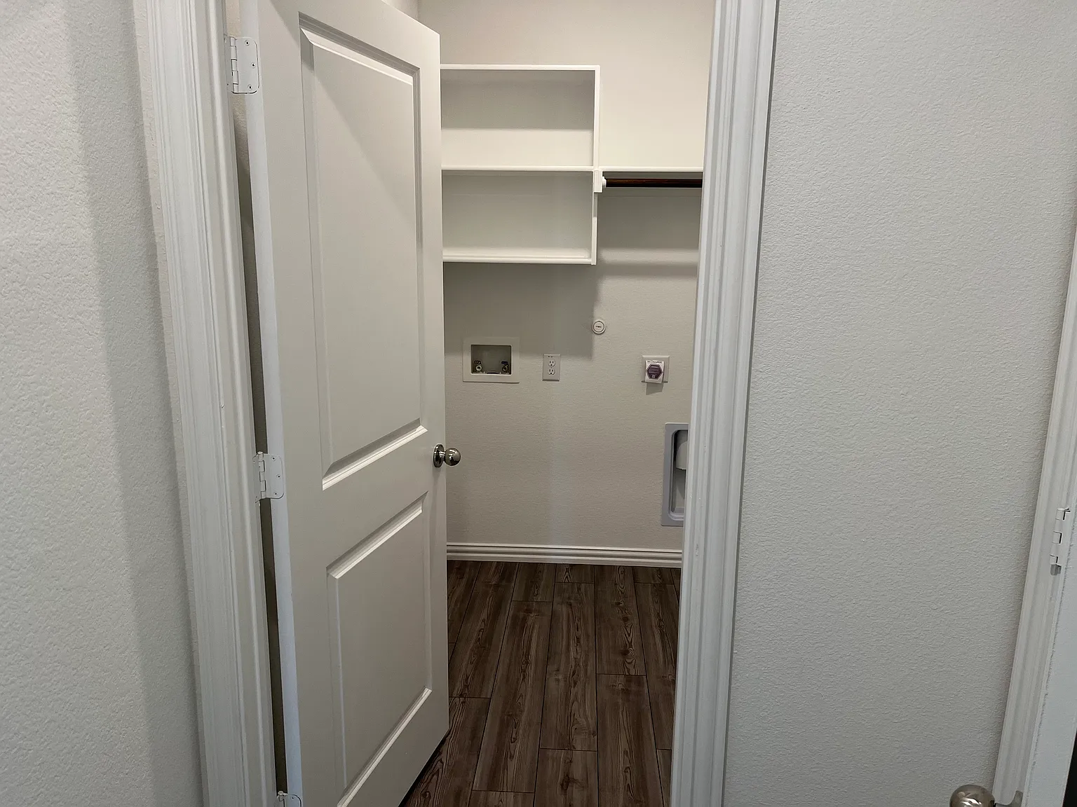 4 bed, 2000 sqft, $2,495 — Photo 3