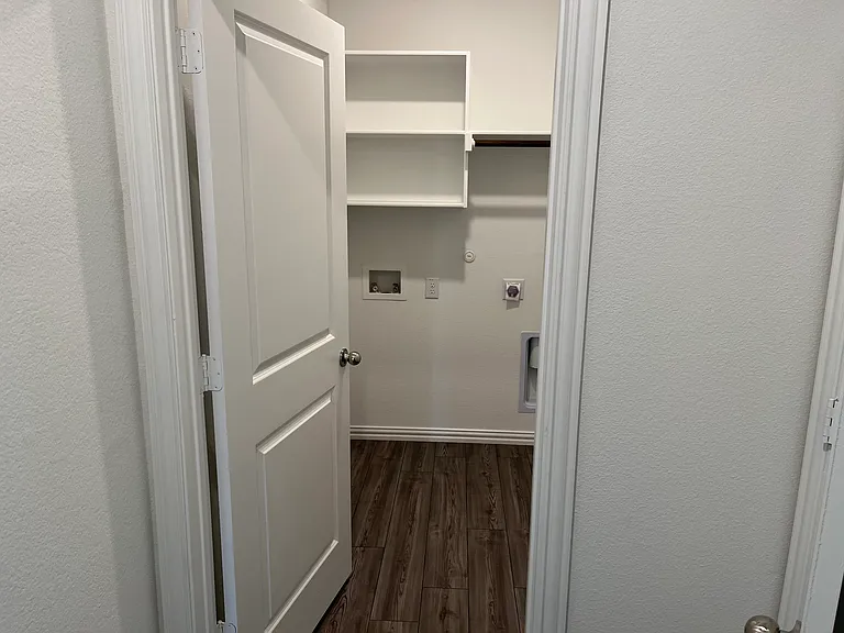 1220 Desert Willow Dr — Photo 5
