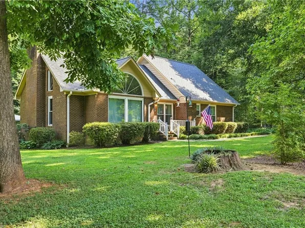2558 Lovette Ln, Graham, NC 27253