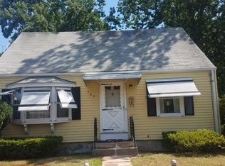 149 Melville St, Springfield, MA 01104