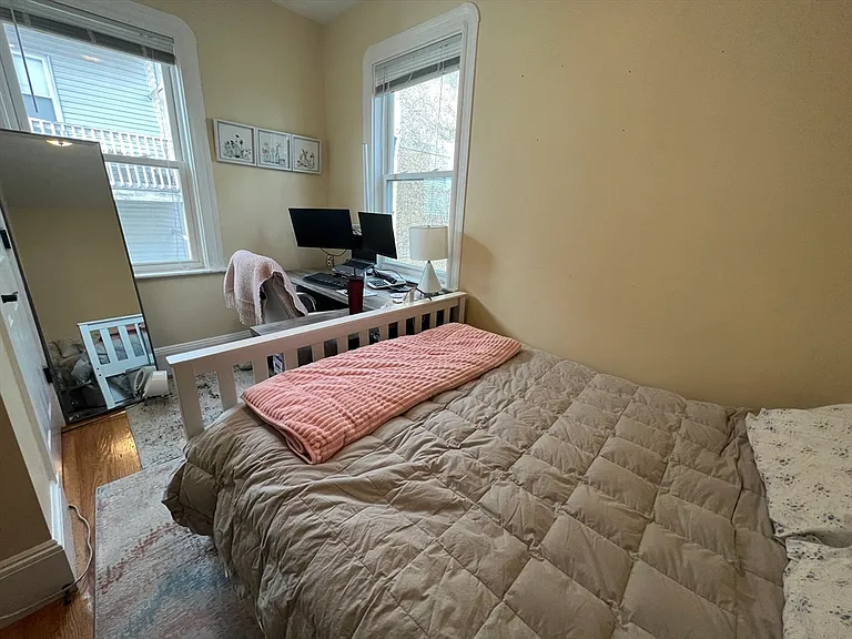 52 Lowell St #2 — Photo 12