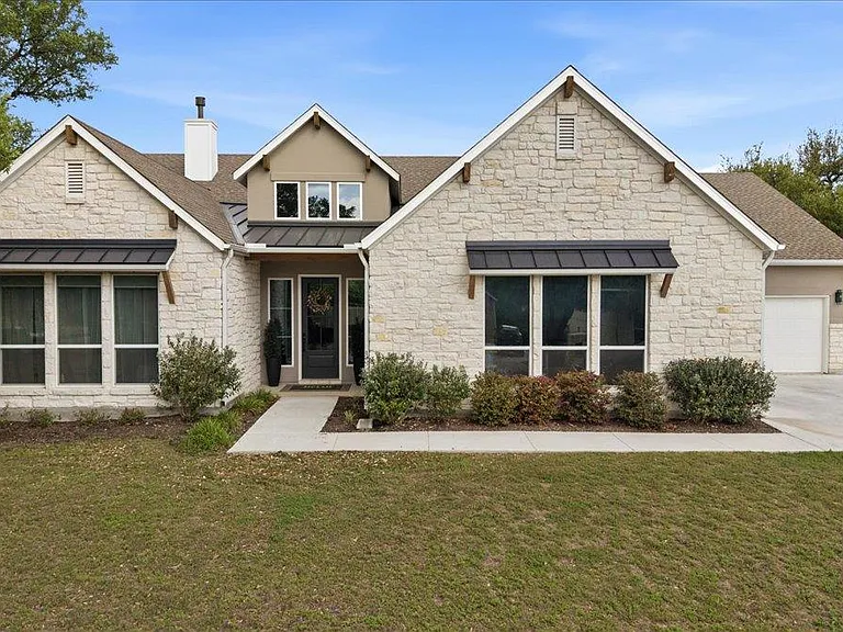 101 Onion Creek Ln — Photo 1