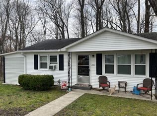 200 Luda St, Russell Springs, KY 42642