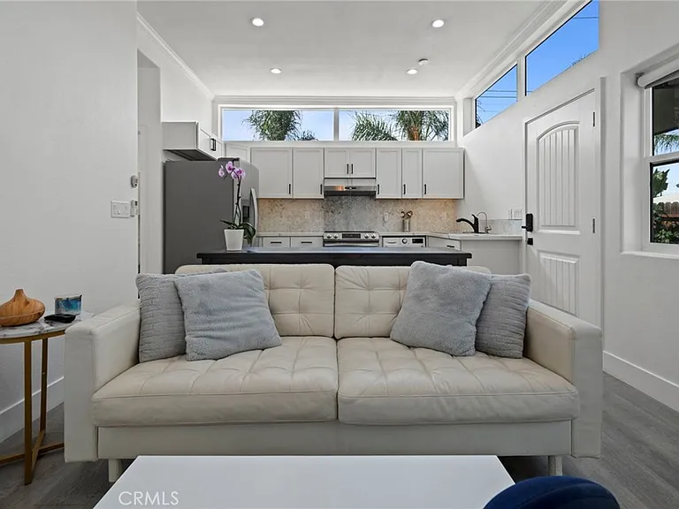 1476 Kenneth Dr — Photo 10