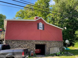 143 State St, Nicholson, PA 18446