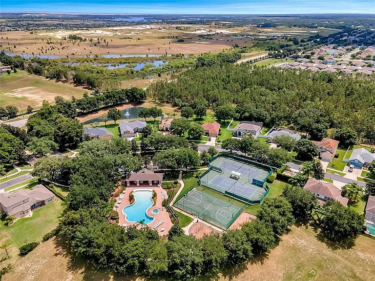 2884 Majestic Isle Dr — Photo 40