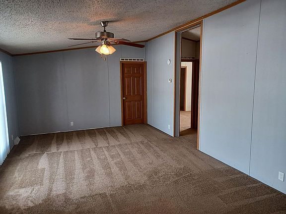 3rd image of 33151 Fort Rd