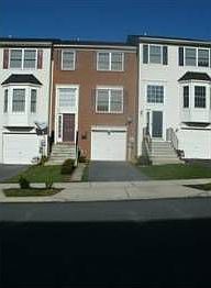 1st image of 403 S Oak St