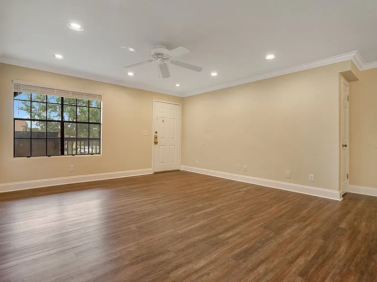370 Lake Tahoe Ct #202 — Photo 5
