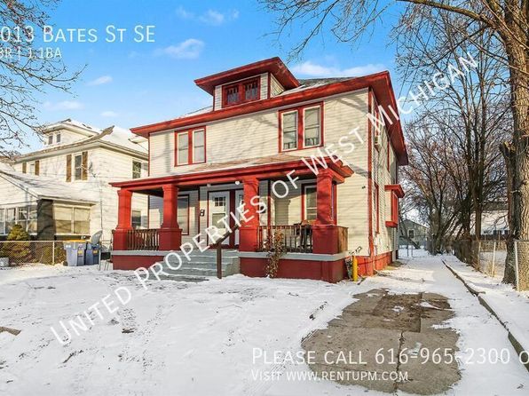 1013 Bates St SE