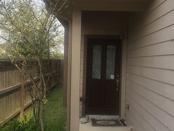 2nd image of 2735 Maybrook Hollow Ln