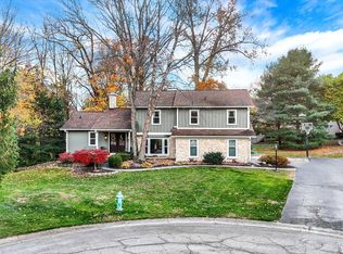 95 Williamsburg Ct, Zionsville, IN 46077