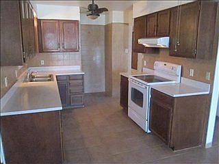 4th image of 1201 E Beech Dr